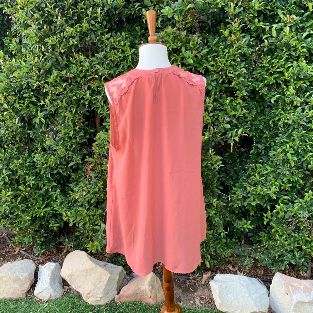 Blouse - Picture 3 of 4